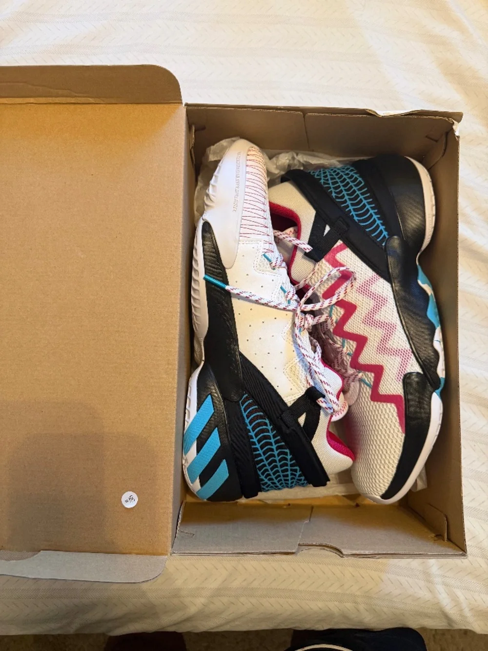 Adidas Marvel Spider Gwen Donovan Mitchell DON Issue 2 Size 12.5  Spider Man